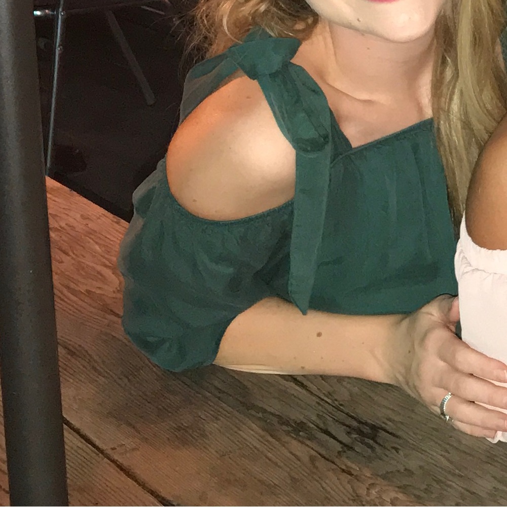 Cut out shoulder bow tie sundress